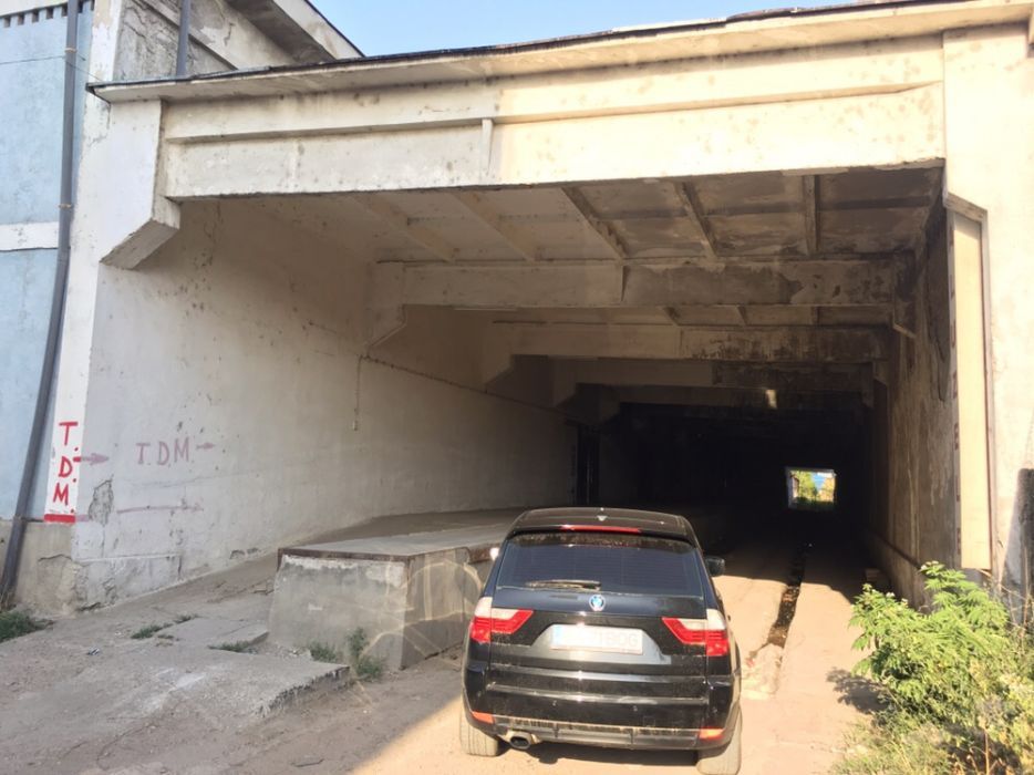 Închiriez spații de depozitare