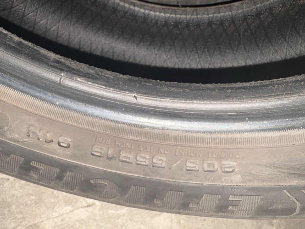 Продавам летни гуми 205/55R16 2бр Goodyear