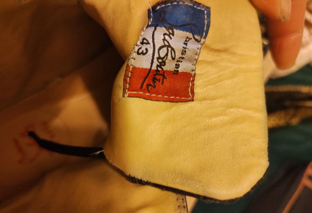 Adidași Christian loubotin 43