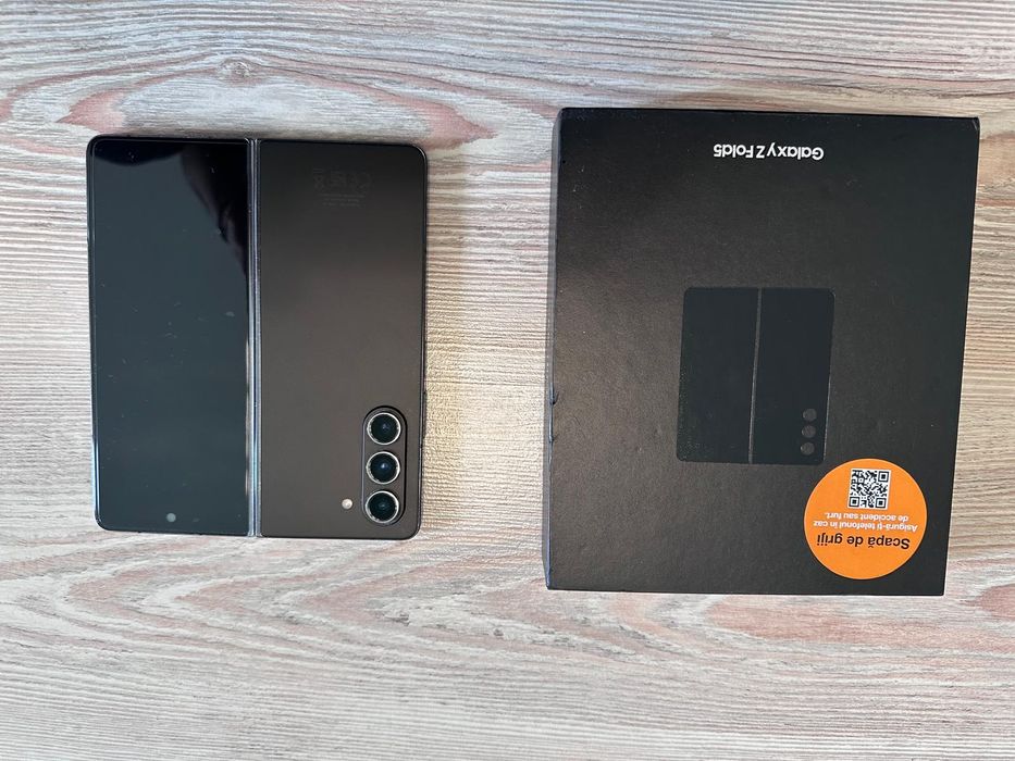 Samsung Galaxy Z Fold 5 512GB/12 GB Ram