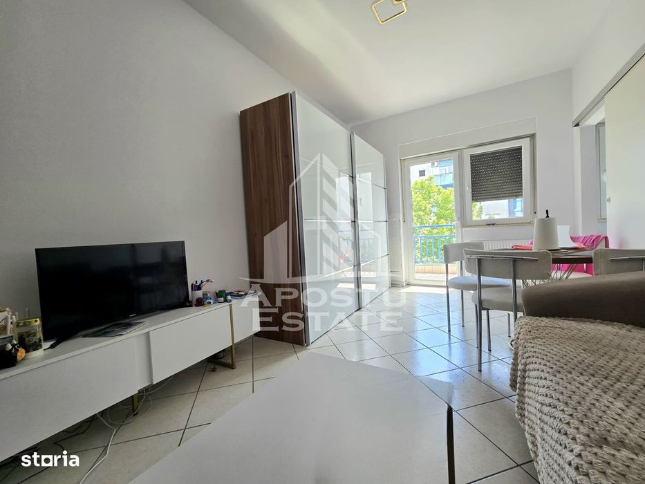 Apartament decomandat, 2 camere, loc de parcare subteran, Aradului