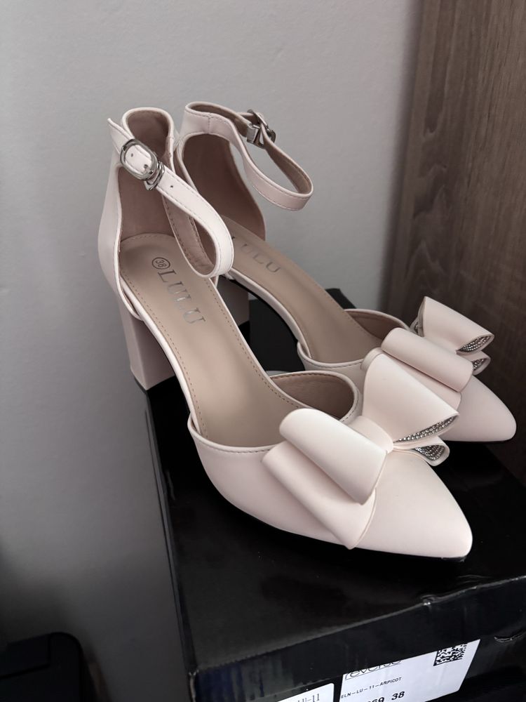 Pantofi comozi 38