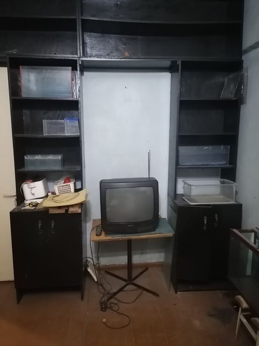 Телевизор Coldstar со столиком