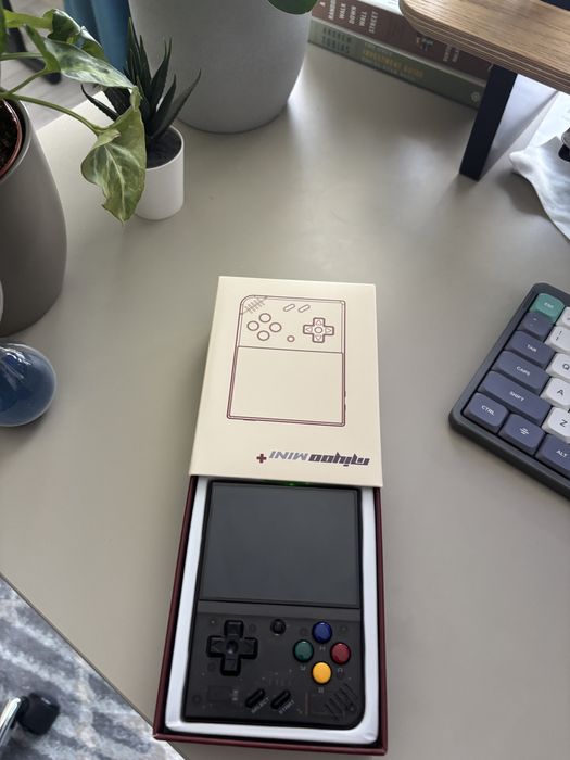 Consola miyoo mini plus - negru