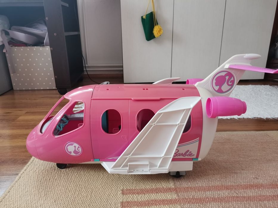 Avionul lui Barbie