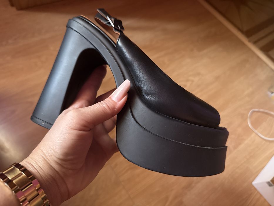 Sandale dama din piele cu toc masiv Gryxx