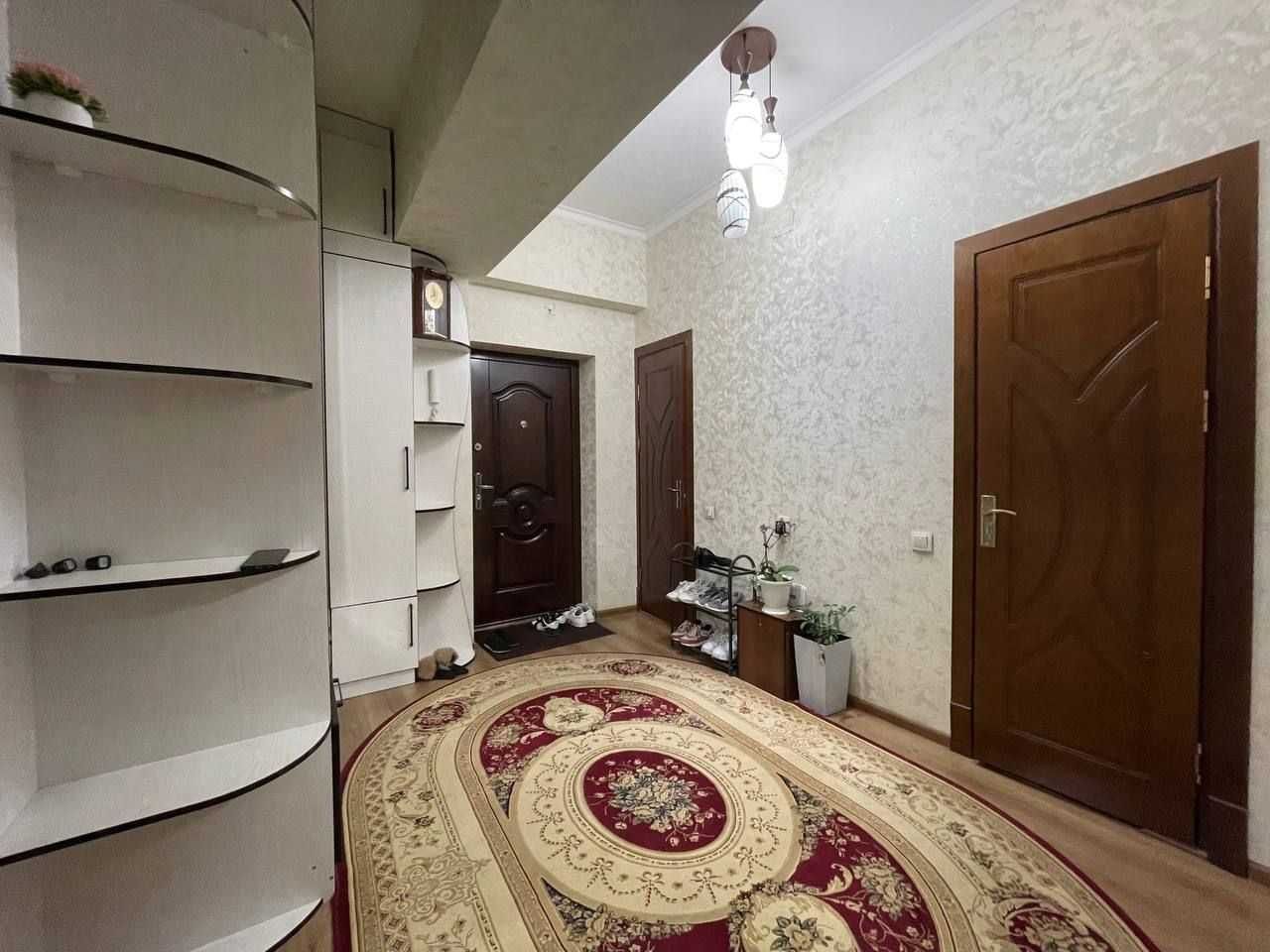 Срочно продаётся квартира в  новостройке 3/3/5 на Алма-м районе(J2552)
