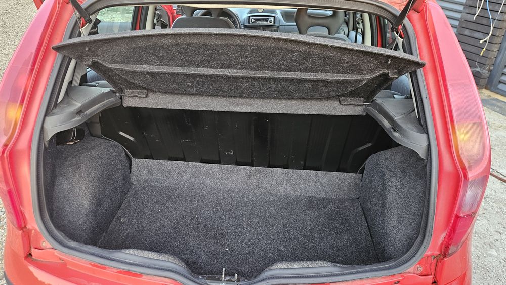 Vand Fiat Punto 2004 impecabil