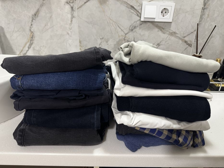 Продам мужскуб одежду