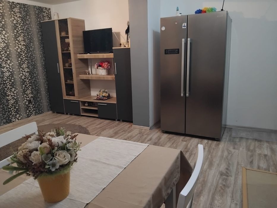 Vând sau închiriez apartament 2 camere