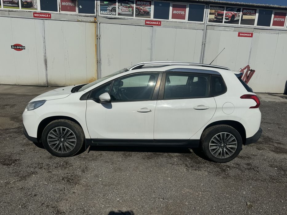 Peugeot 2008 mini suv