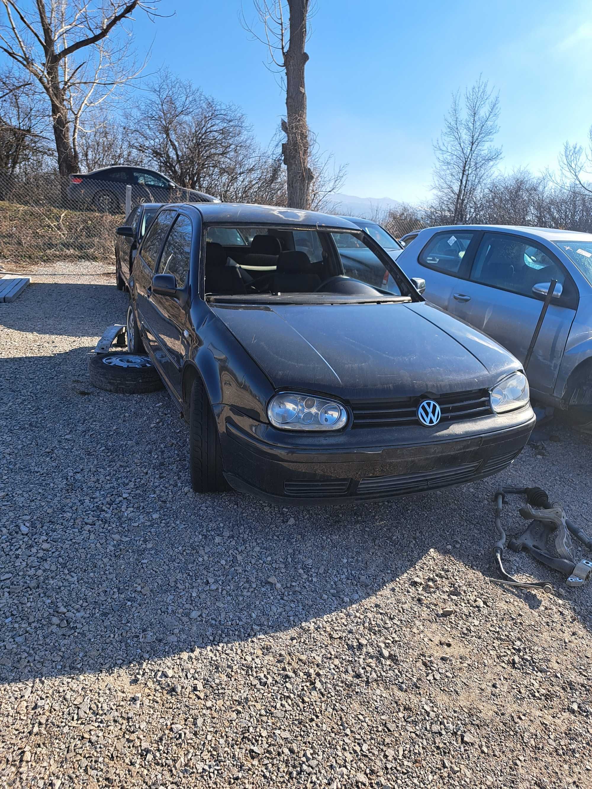 Продавам VW Golf 4 1.9tdi 110кс на части, черен 2 врати, София