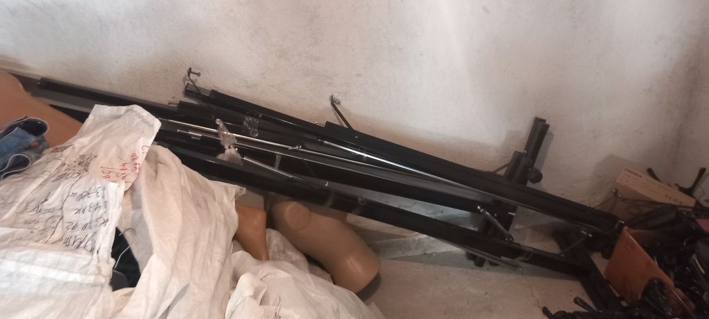 Оборудване за магазин за дрехи