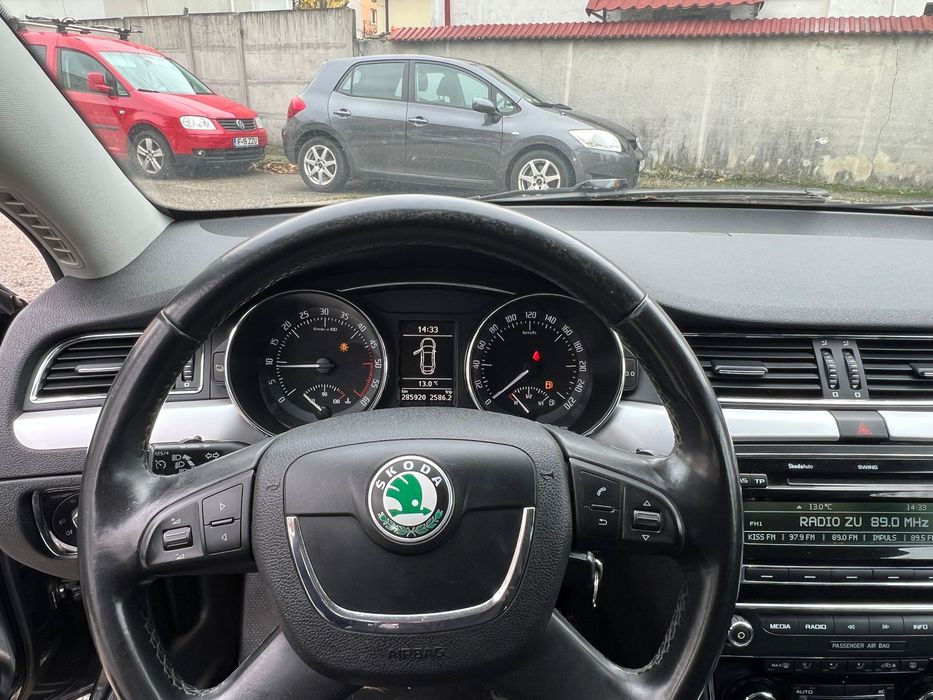 Skoda Superb berlina 2l dirsel 140 cp an 2010