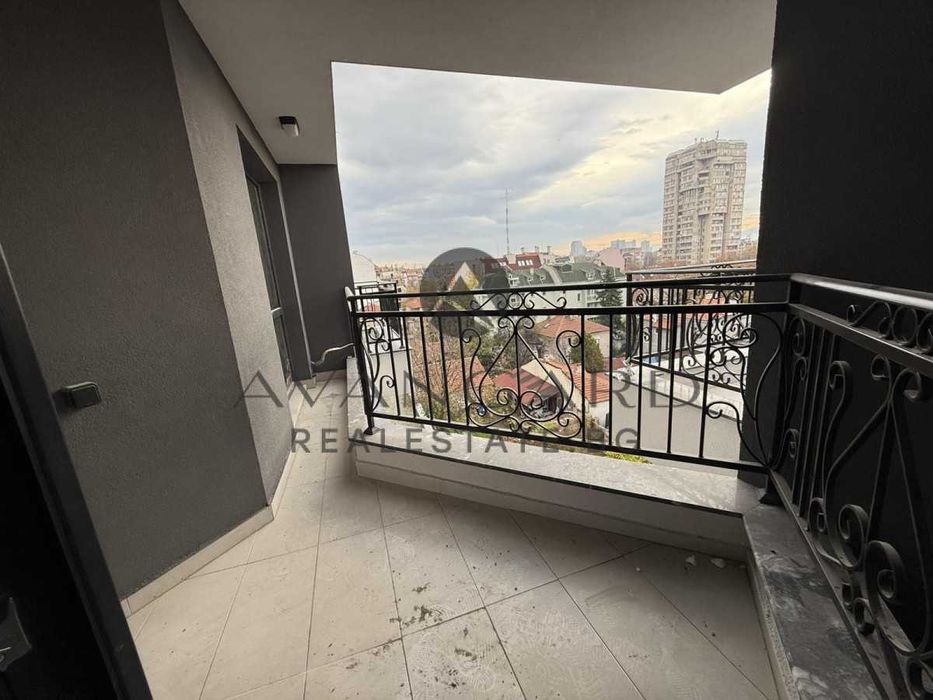 Продава се Двустаен апартамент в Пловдив, Център - 62 кв.м за 2775 €/кв.м - Снимка #6