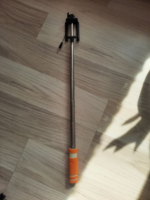 Mini selfie stick