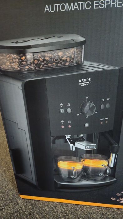Espressor automat Krups Picto Arabica EA811010, 1450W, 15bari, nou