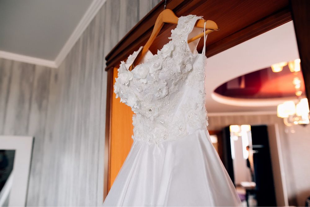 Продам свадебное платье