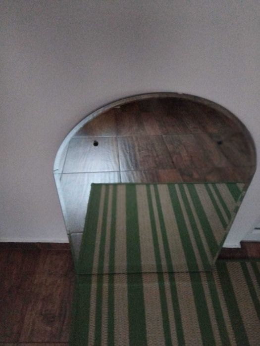 Oglindă baie in stare foarte buna