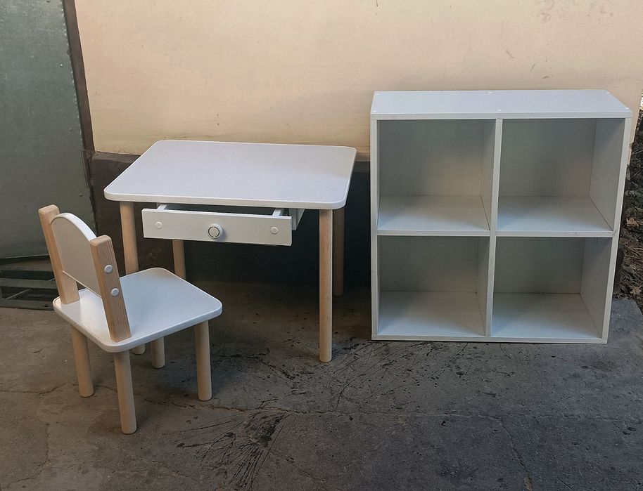 Детская мебель столы стулья стеллажи