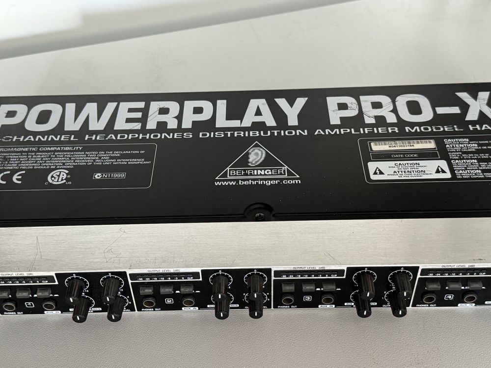Behringer HA4700 PowerPlay Pro-XL усилитель для наушников