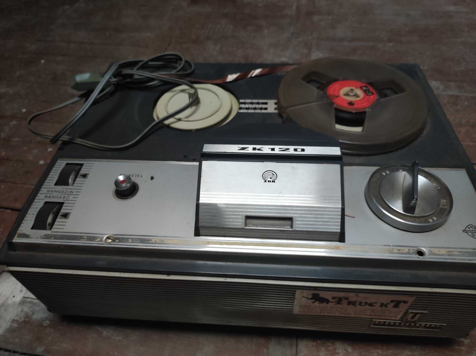 Ролков Магнетофон ZK-120 GRUNDIG LICENCE