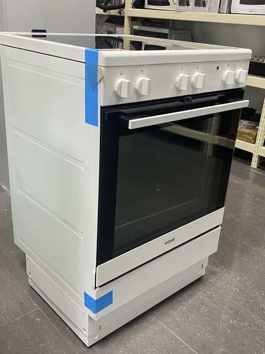 Свободностояща печка с керамични котлони VOSS