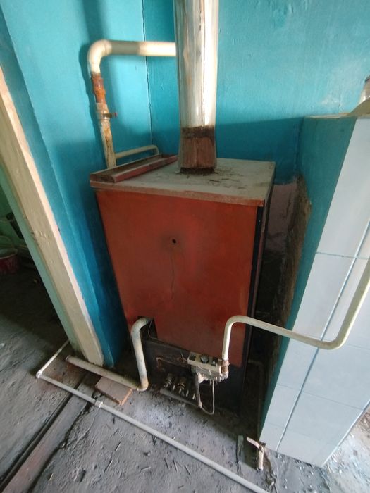 Продаётся котёл отопления !