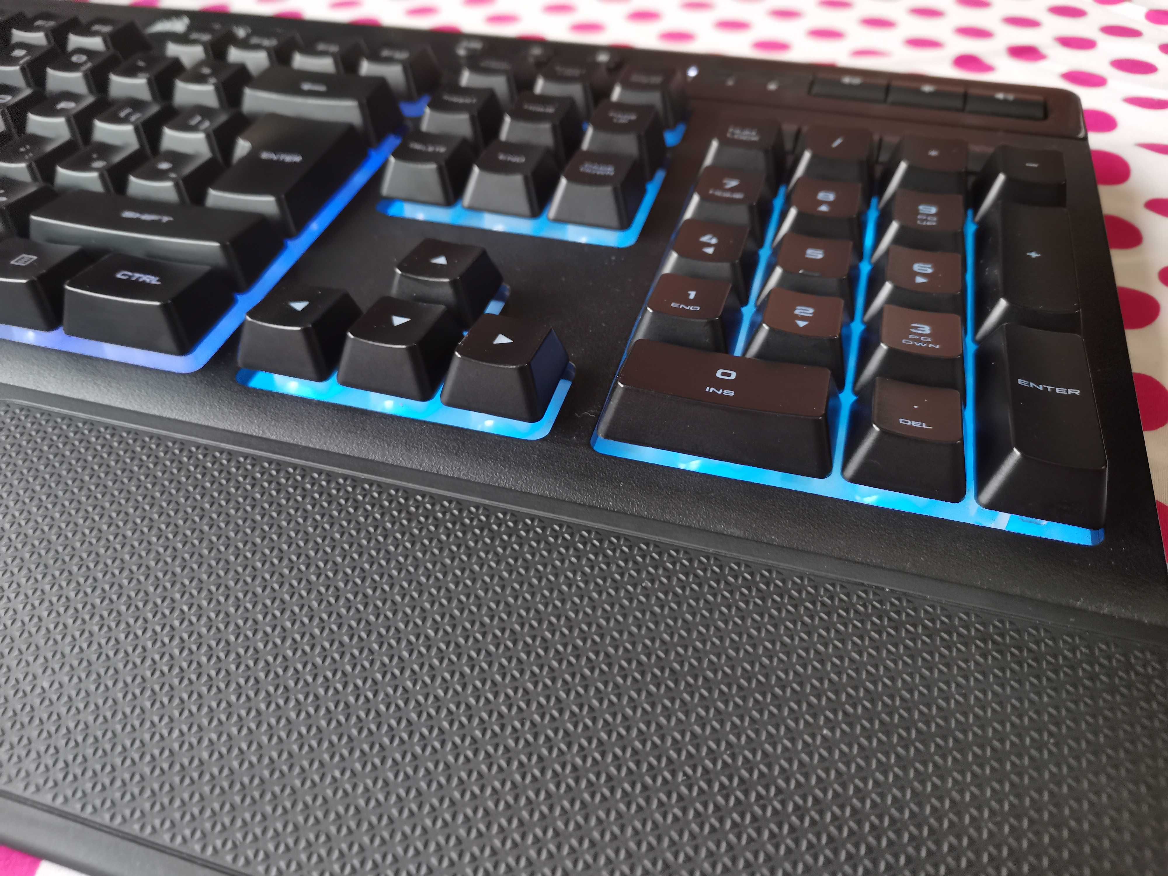 Tastatura Gaming Corsair K55 RGB.