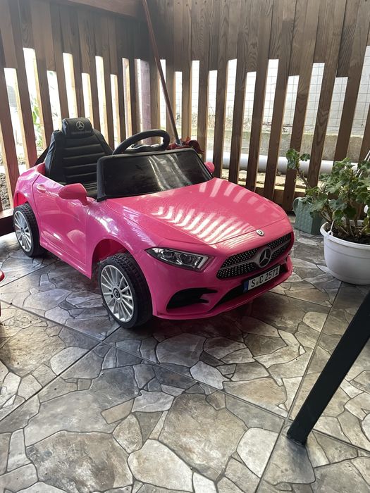 Masinuta electrica cu telecomanda