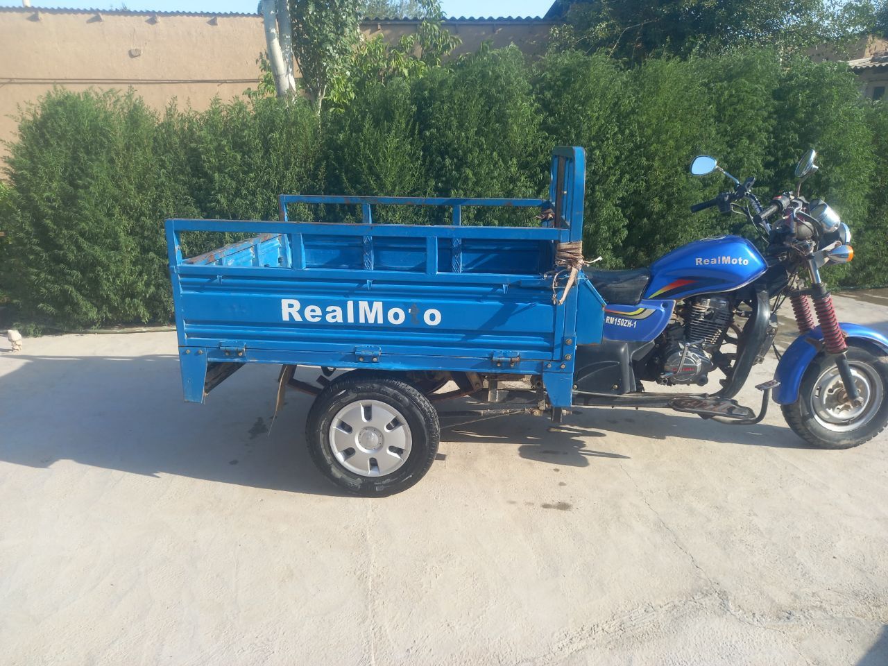 real moto sotiladi