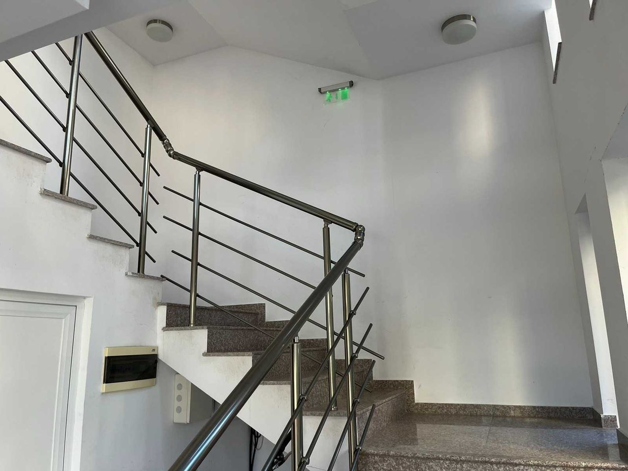 Продава се Двустаен апартамент в Карлово - 93 кв.м за 807 €/кв.м - Снимка #14
