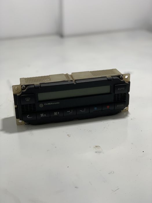 Panou climatronic Volkswagen Passat Golf4 Bora Sharan caddy