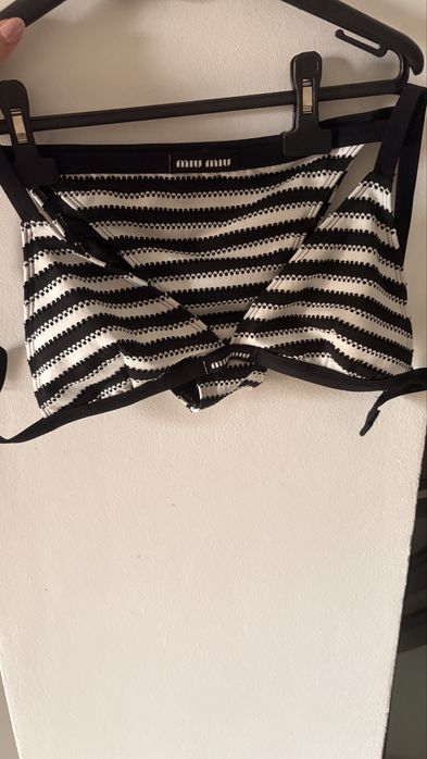 Costum de baie in dungi