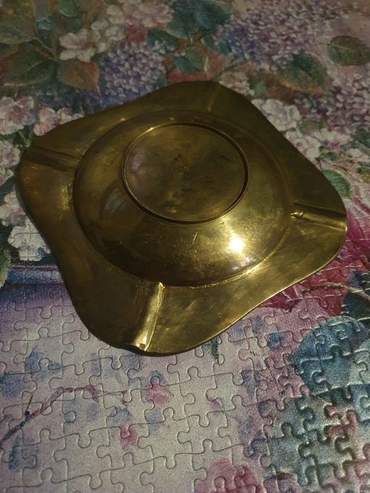 Старинен месингов пепелник