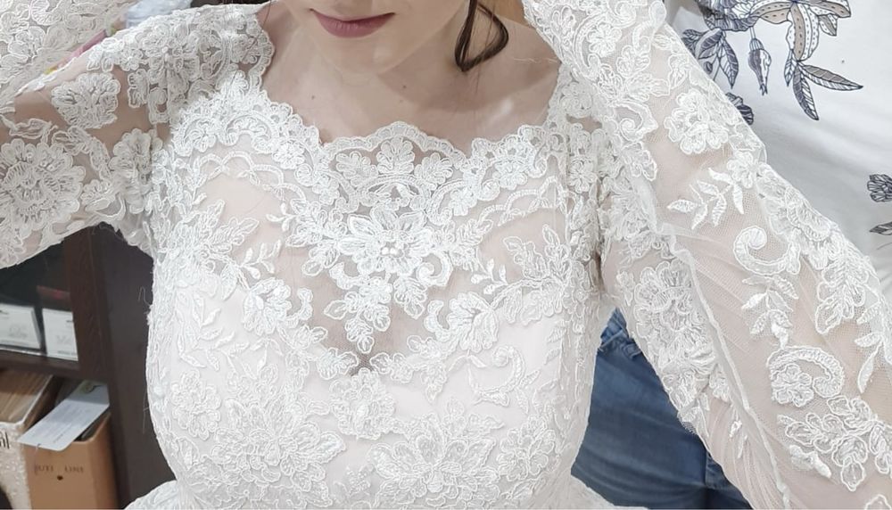 Vand rochie de mireasa