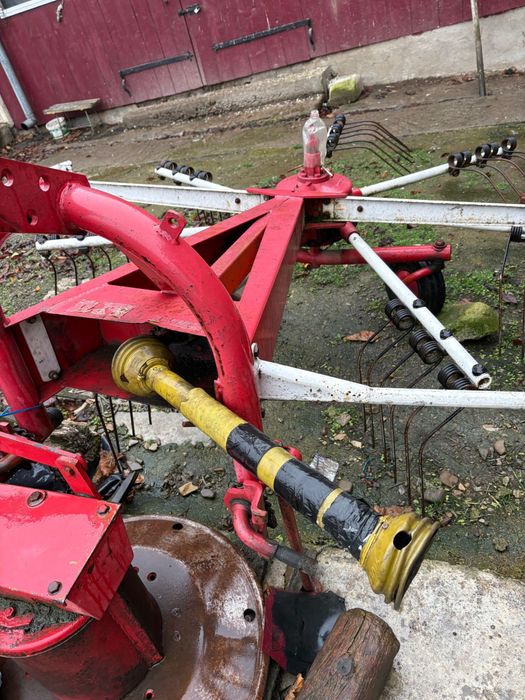 Grebla pentru strâns fân Khun