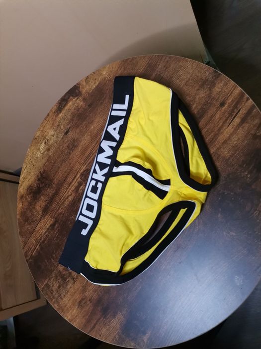 Vand chilotii pentru bărbați