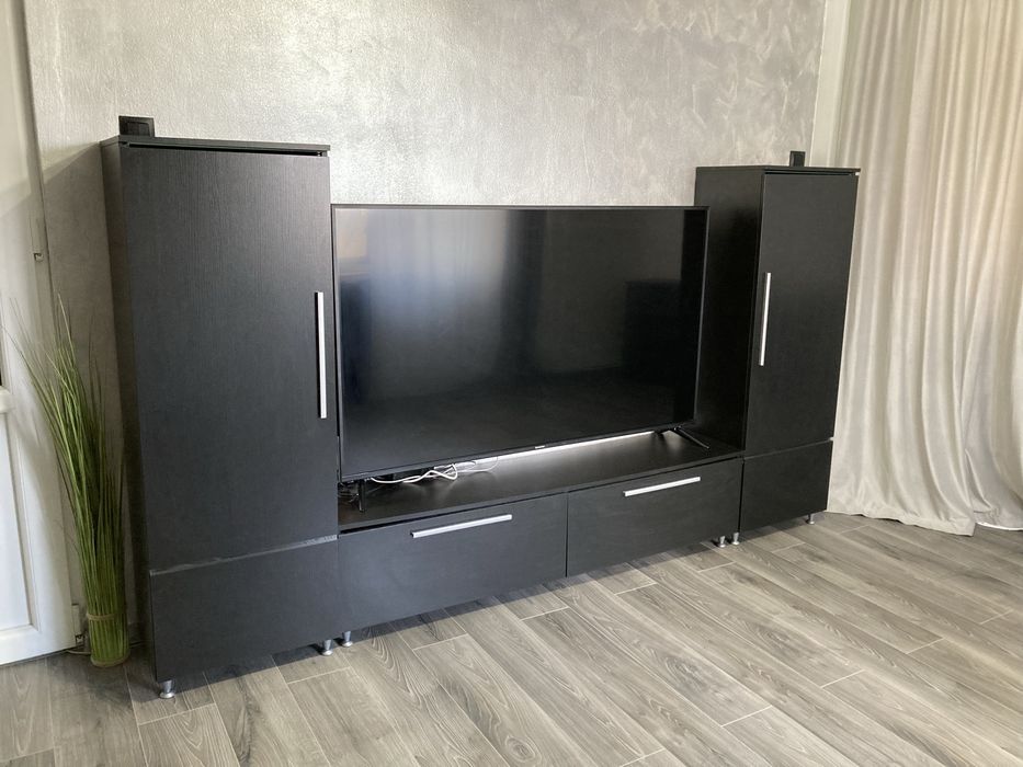 Mibila moderna neagra in forma de U