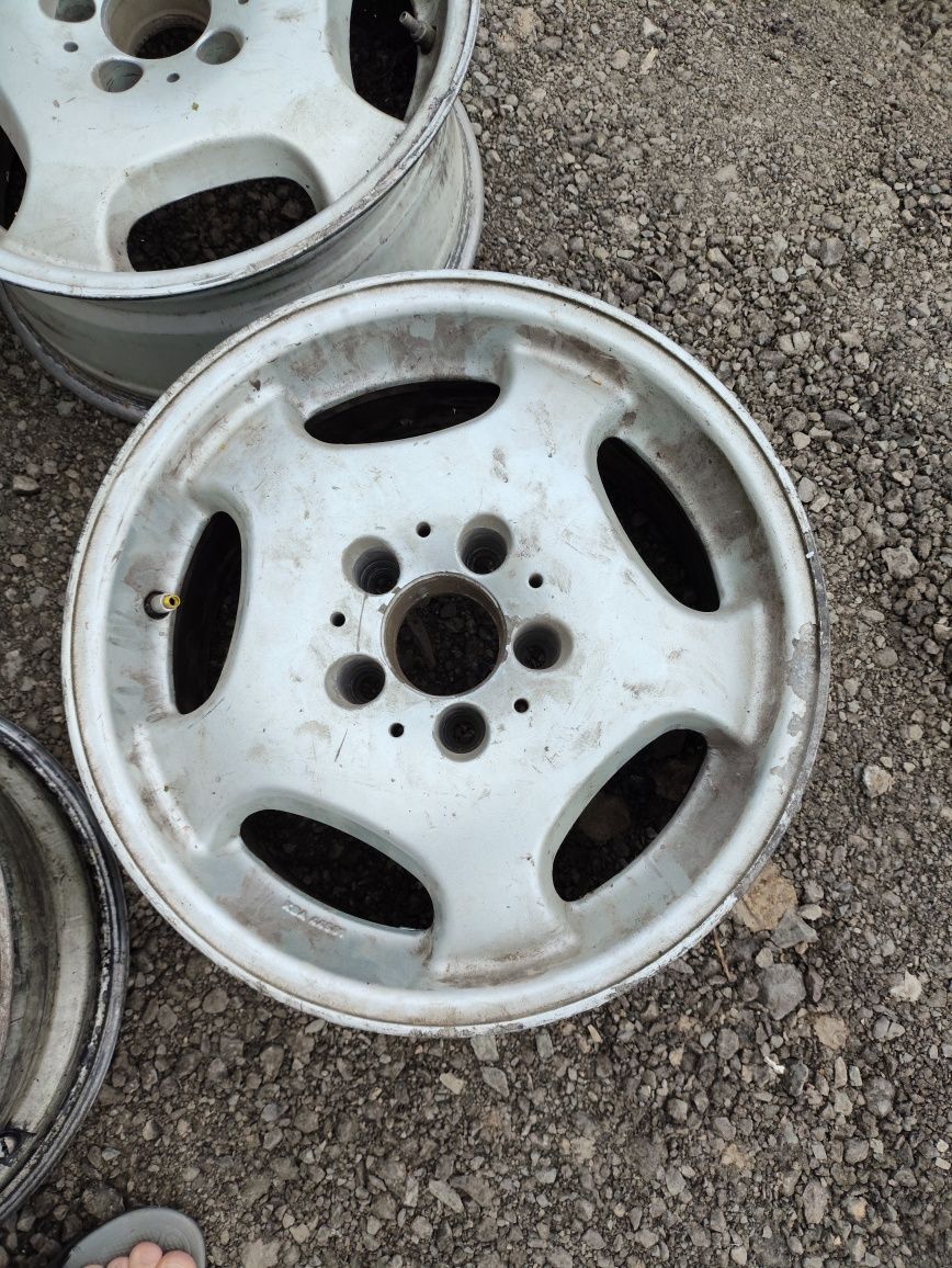 Продам диски на Мерседес r 15