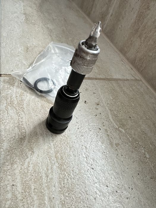 Adaptor biti pentru masini de gaurit cu impact pentru parkside makita.