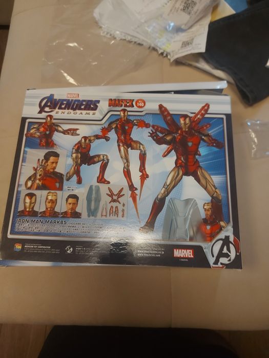 Mafex deluxe Endgame Iron Man Action figure екшън фигура