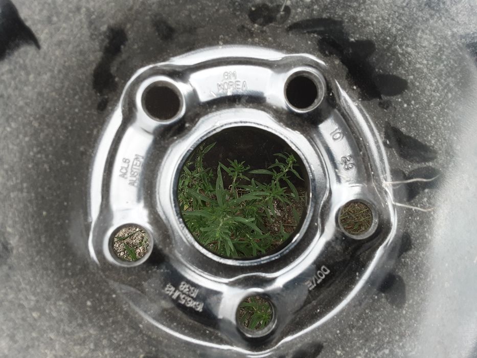 Колесо с диском 205 /70/16 новое