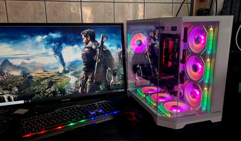 Unitate PC Gaming Ryzen 5 5500 video 8GB VEGA 56 32 GB RAM SSD