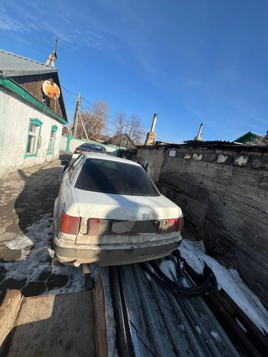 Срочно продаю Ауди 80 б4