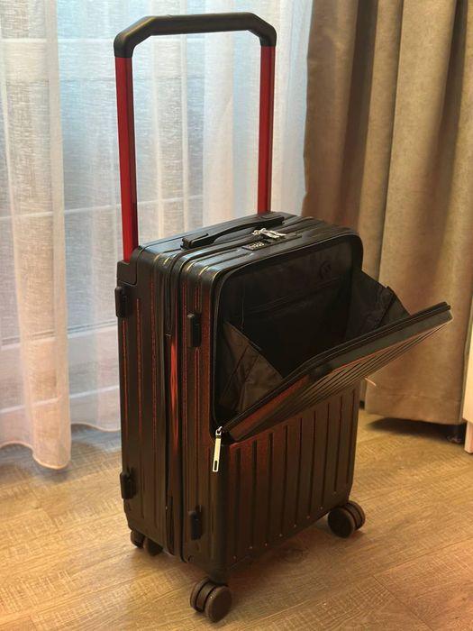 Чемодан Lumino M 52л