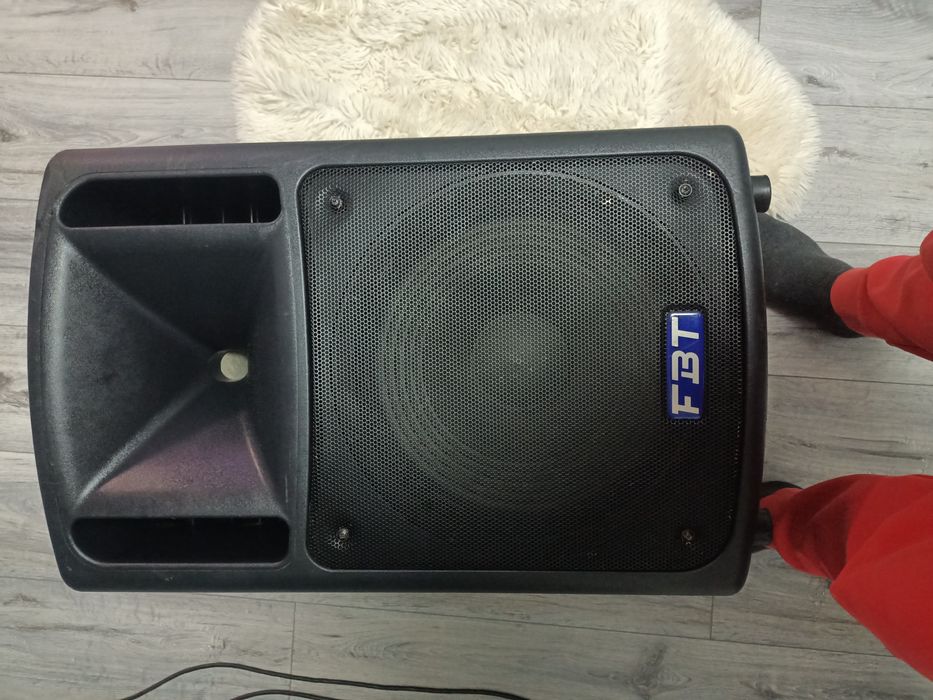 Vând o boxa fbt max 6 cu componente din poza