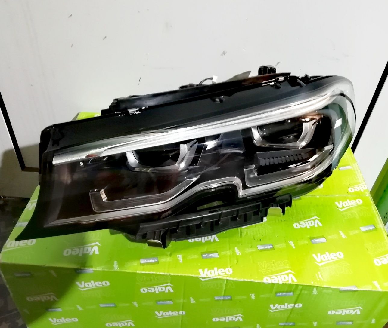 Фар фарове за БМВ 3 Г20 Г21 / BMW 3 G20 G21 BMW LED.