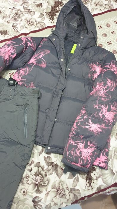 Продам женский костюм зима.