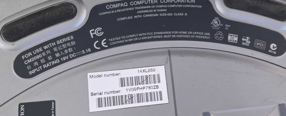 Laptop de coletie Compaq Presario 1400 - 2002 - import Germania